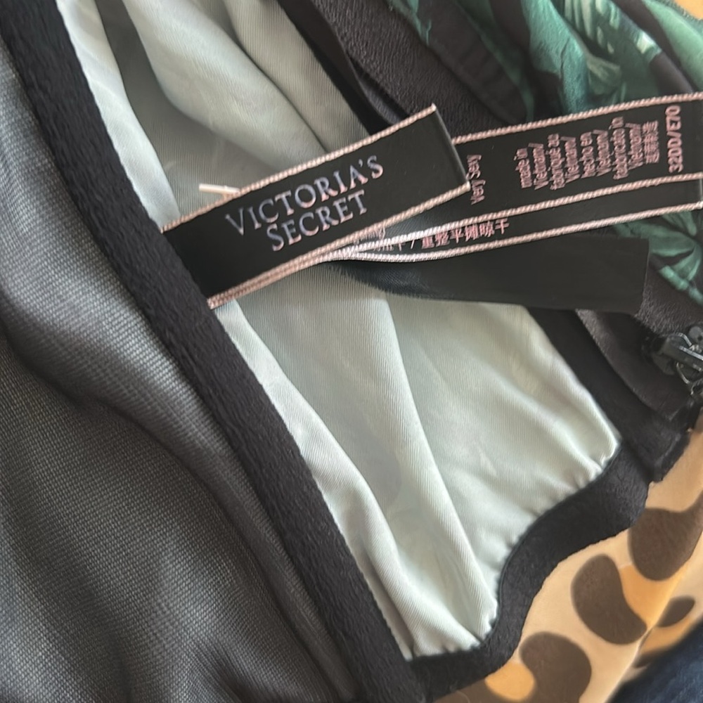 RARE Victoria's Secret Very Sexy Satin‎ Palm Leaf Shine Strap Bustier Bra 32DD - Picture 15 of 17